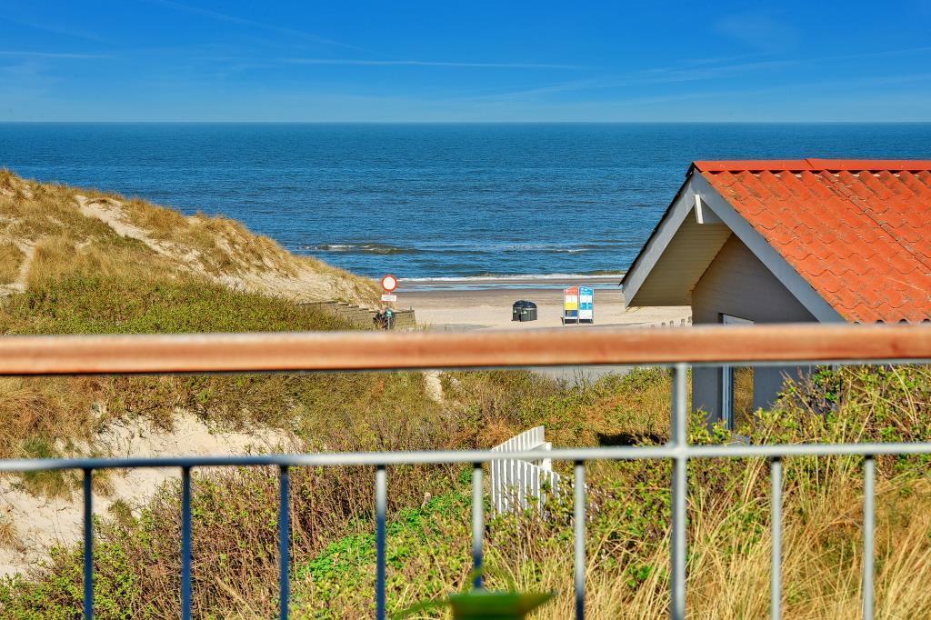 6 Person Holiday Home In Henne Henne Strand Room photo