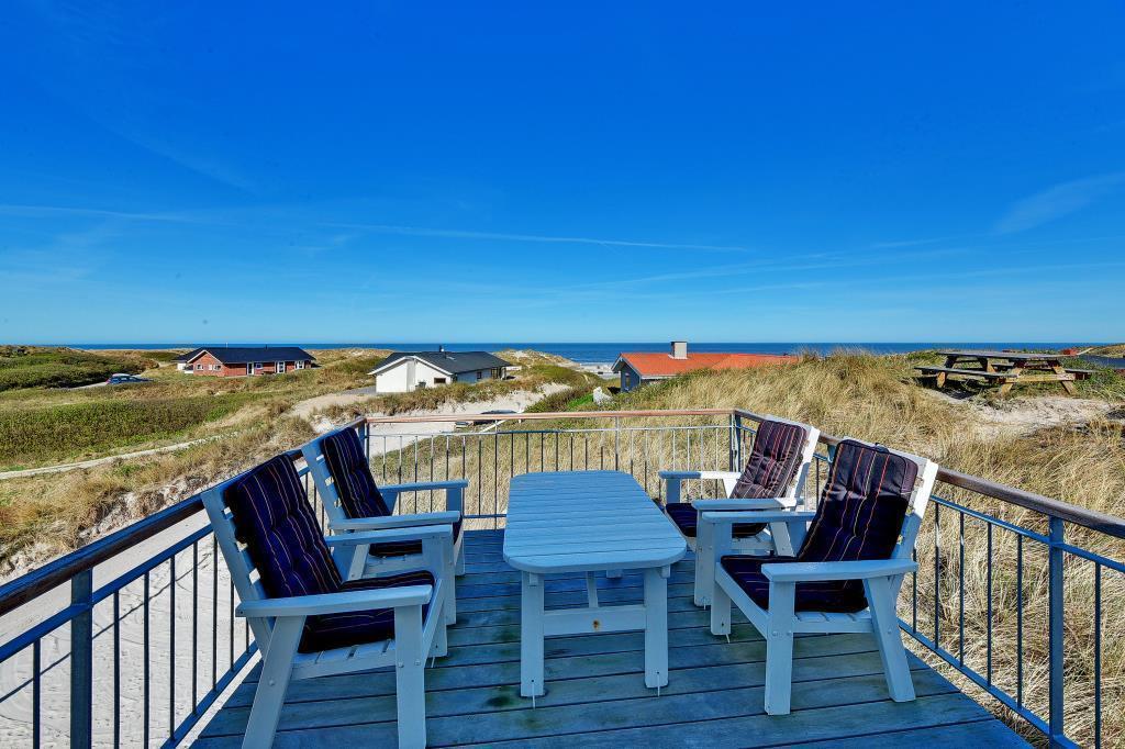 6 Person Holiday Home In Henne Henne Strand Room photo