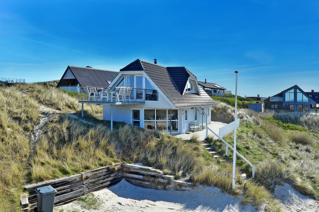 6 Person Holiday Home In Henne Henne Strand Room photo