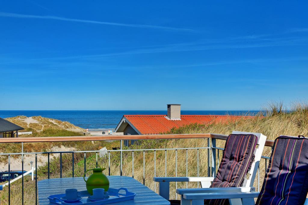 6 Person Holiday Home In Henne Henne Strand Room photo