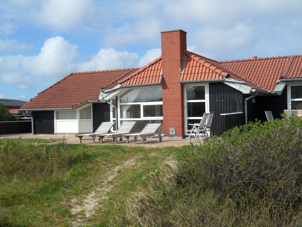 6 Person Holiday Home In Henne Henne Strand Room photo