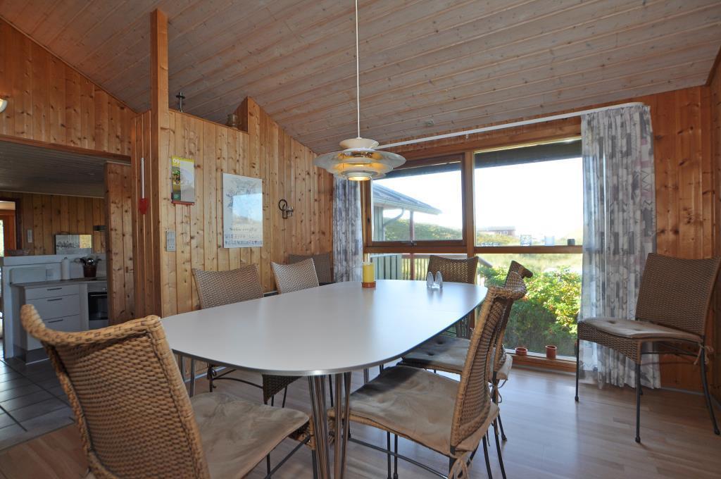 6 Person Holiday Home In Henne Henne Strand Room photo